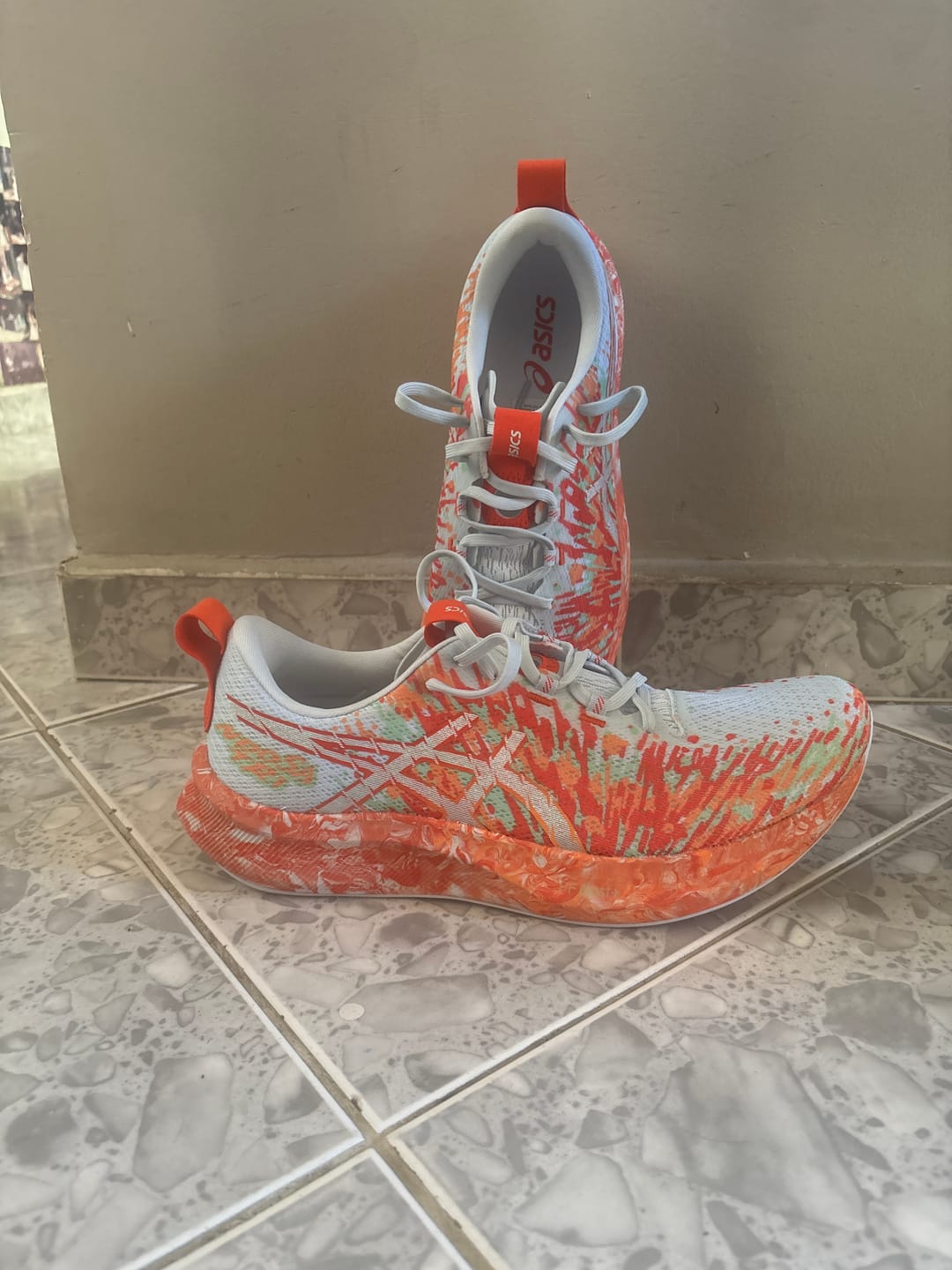 Customer photo review of Asics Noosa Tri 16 Hombre Sky Cherry Tomato