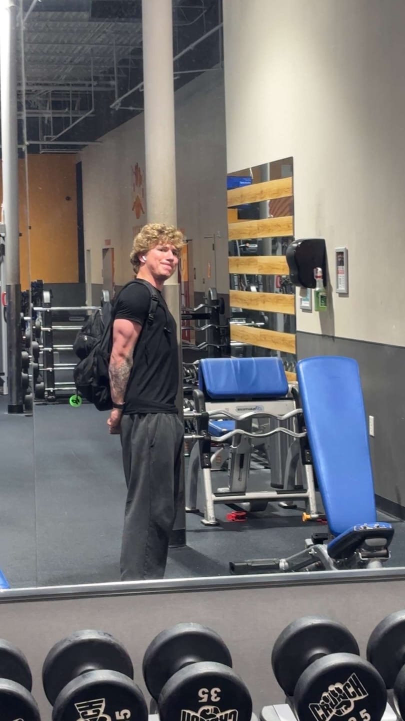 Customer photo review of 4334 - AeroTech Fitted Tees