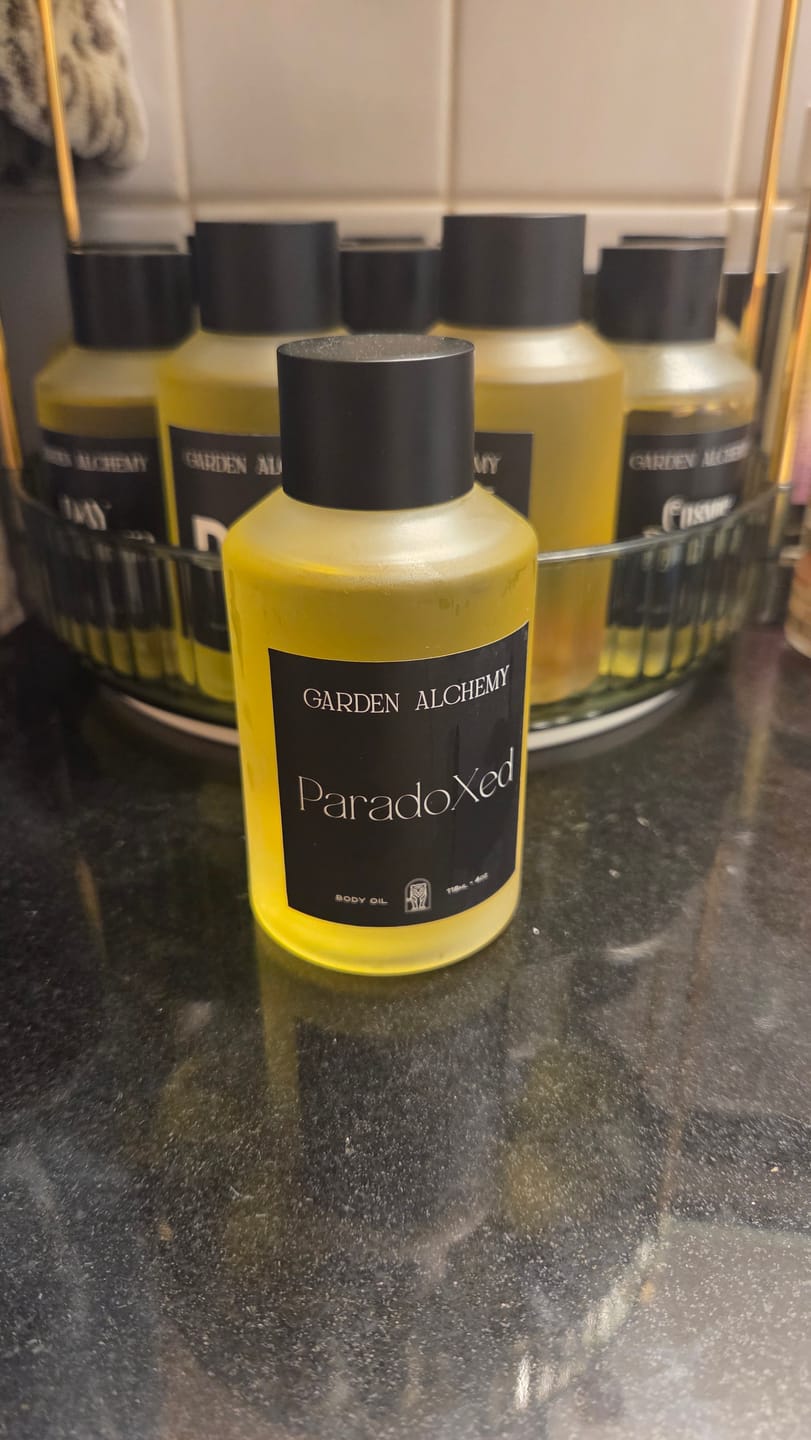 Customer photo review of PARADOXED Body Oil