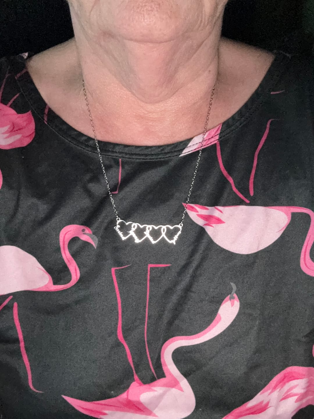 Customer photo review of Gepersonaliseerde naamketting met hartjes