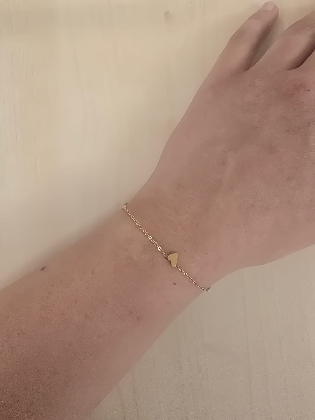 Customer photo review of Cute Heart Armband | 18K vergoldet