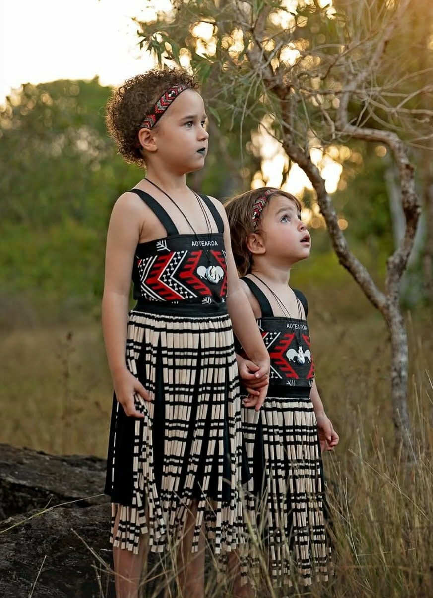 Customer photo review of Kapa Haka Maori Girls Costume