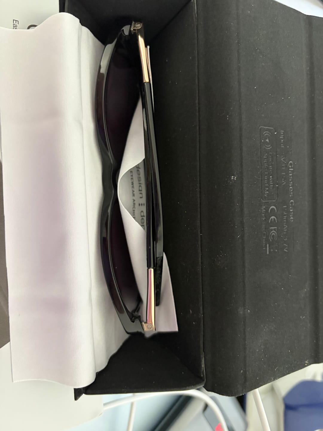 Customer photo review of Spotminders. Glasses Case
