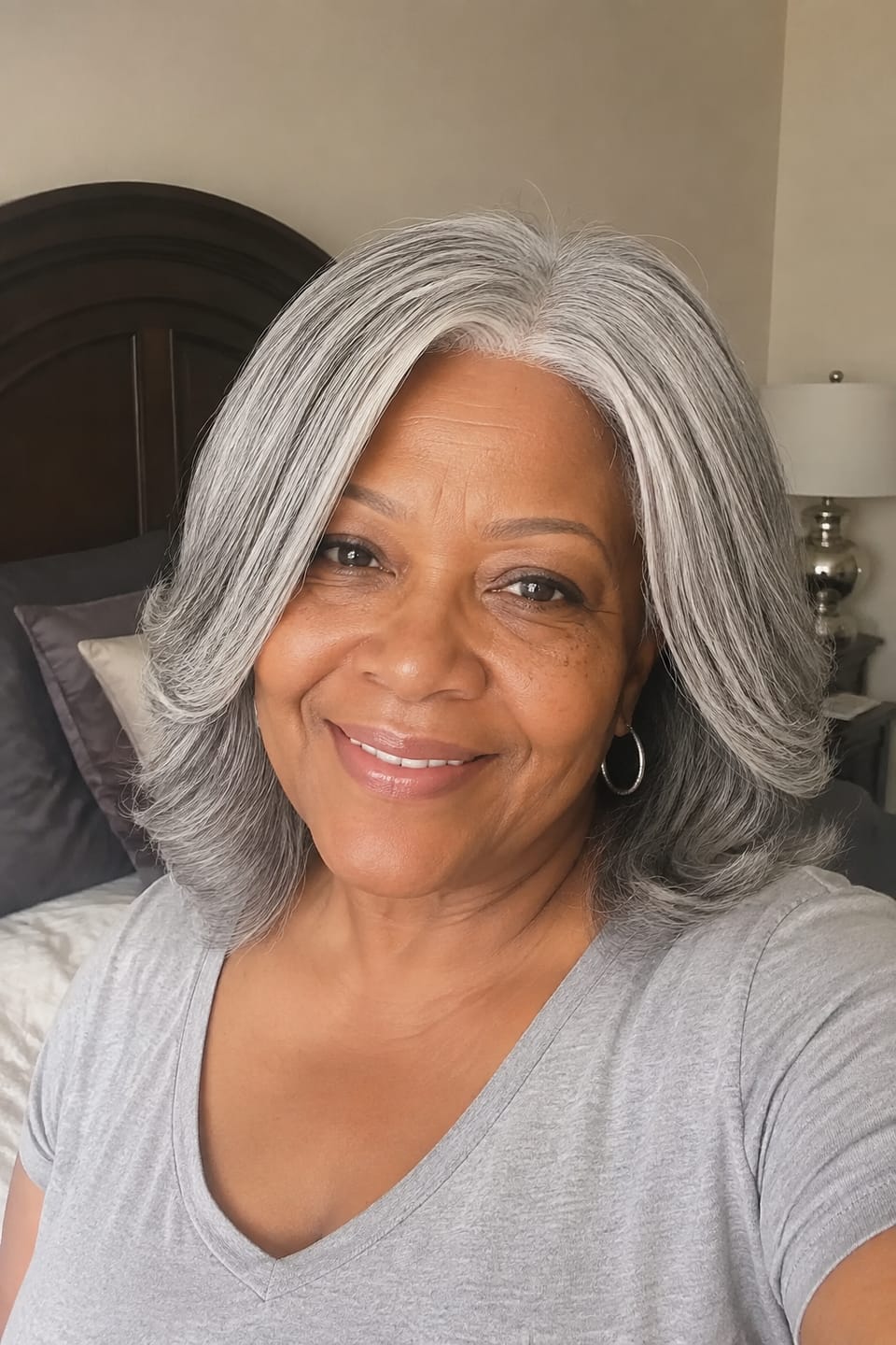 Customer photo review of Luvwin 5x5 Salt And Pepper Money Piece Wave Glueless Gray Wig
