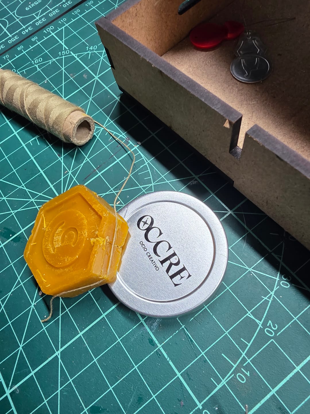 Customer photo review of Taco de cera para hilos 100% natural