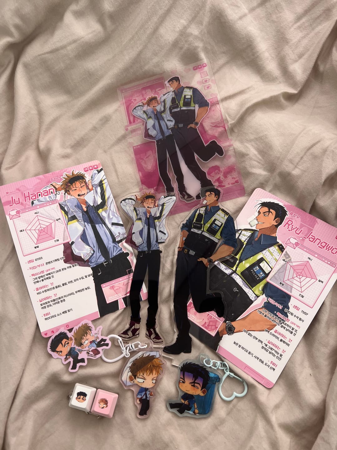 Customer photo review of Mr. Blue Pop-Up - Full Body Acrylic Stand