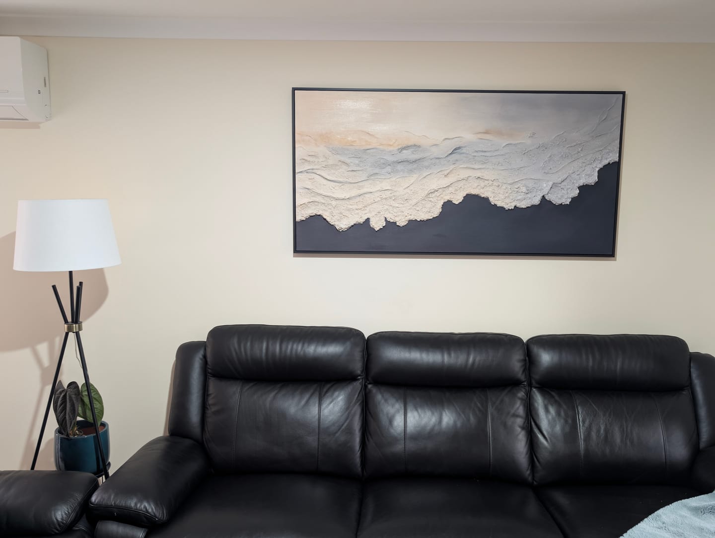 Customer photo review of Ocean And Sky Textured Painting Canvas #OS025