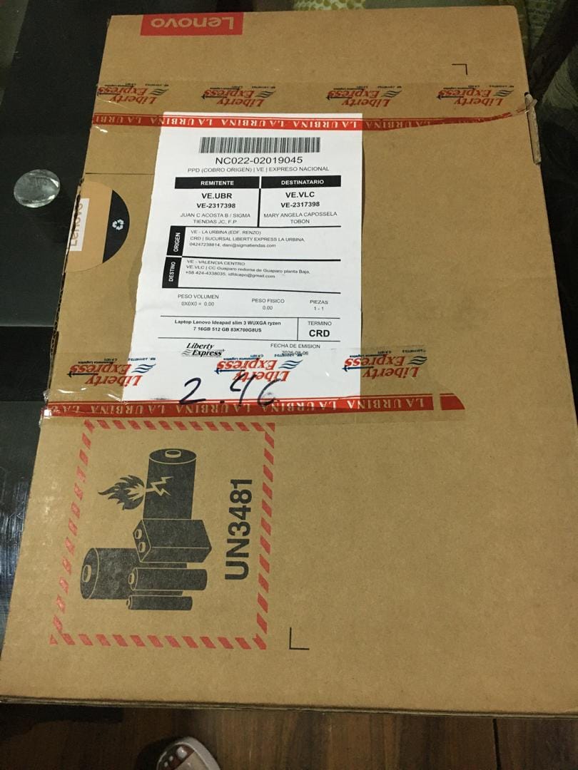 Customer photo review of Laptop Lenovo IdeaPad Slim 3 15.3" WUXGA Touch - AMD Ryzen 7 170 - 16GB RAM DDR5 - 512GB SSD - AMD Radeon - Windows 11 Home - Luna Grey - 83K700G8US