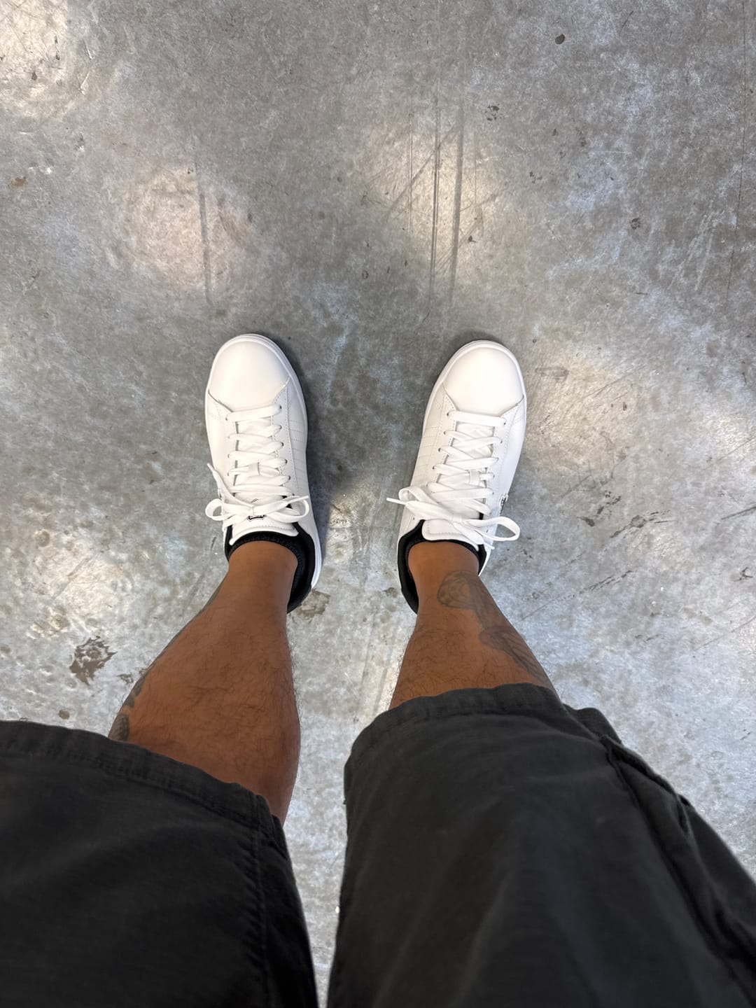 Customer photo review of 04412-989-M | COURT SHIELD II | WHITE/BLACK/DECEMBER SKY GRAY