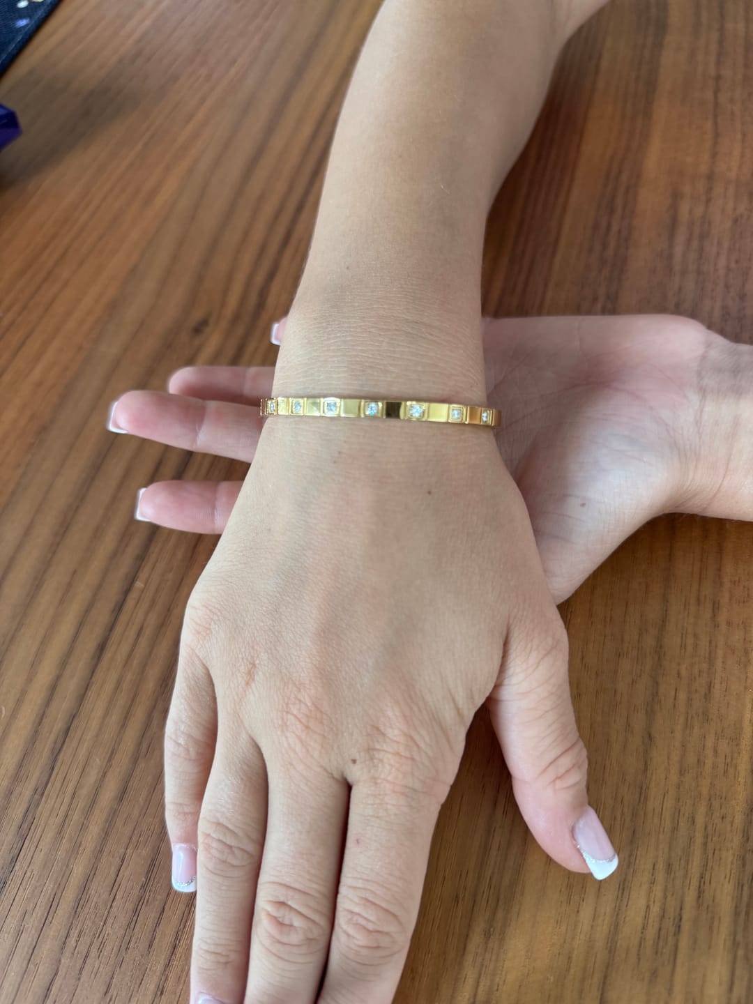 Customer photo review of Nisma Armreif | 18K vergoldet