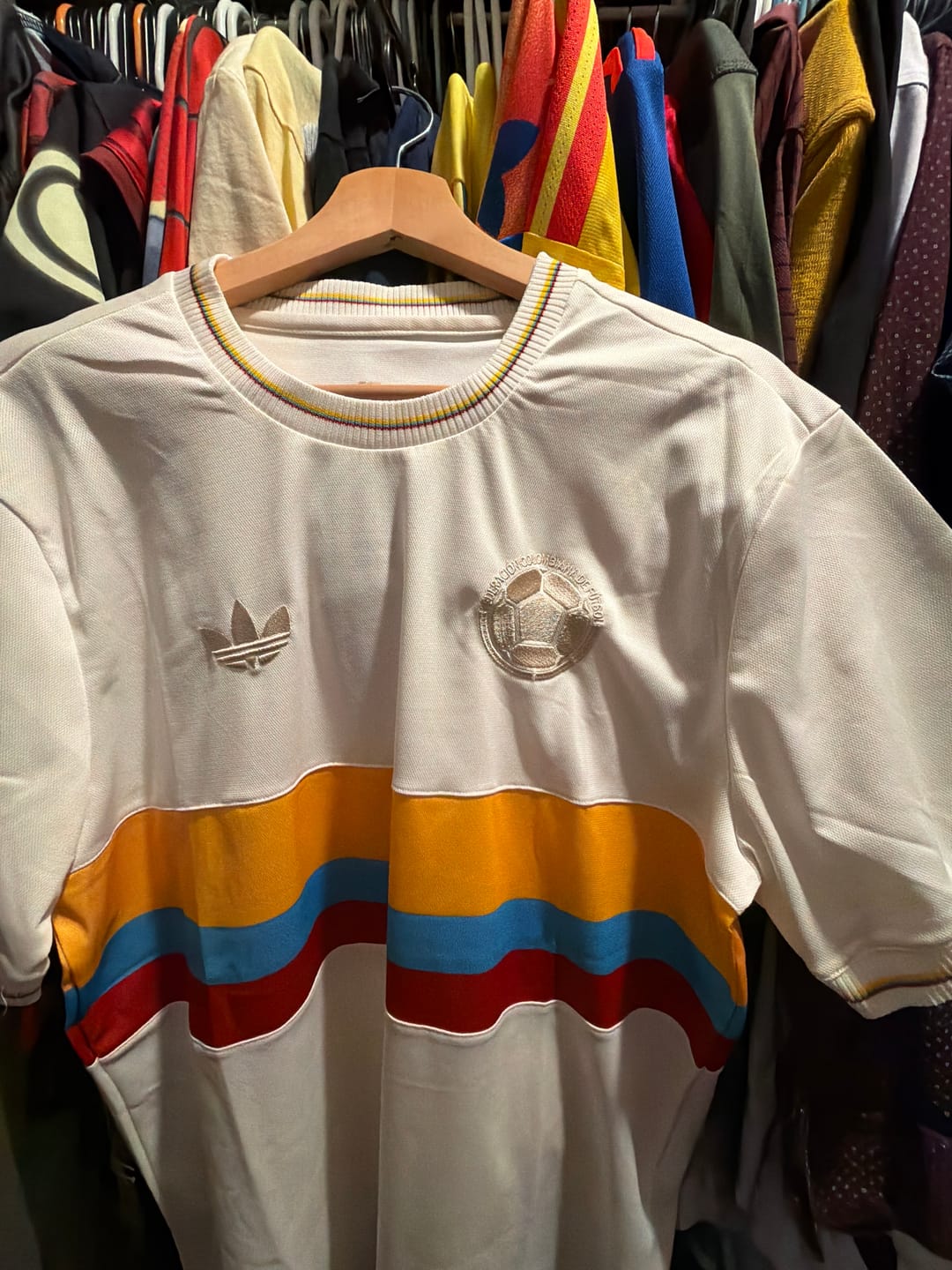 Customer photo review of Colombia Maglia Home 100th Anniversario