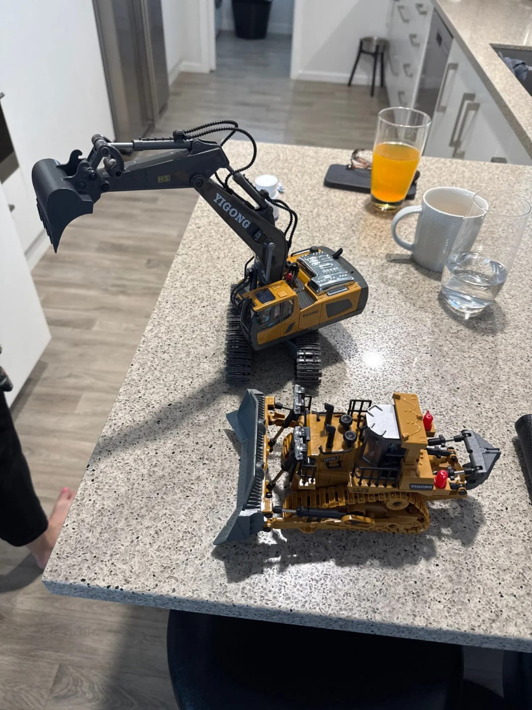 Customer photo review of DirtWorks™ Ultimate RC Excavator