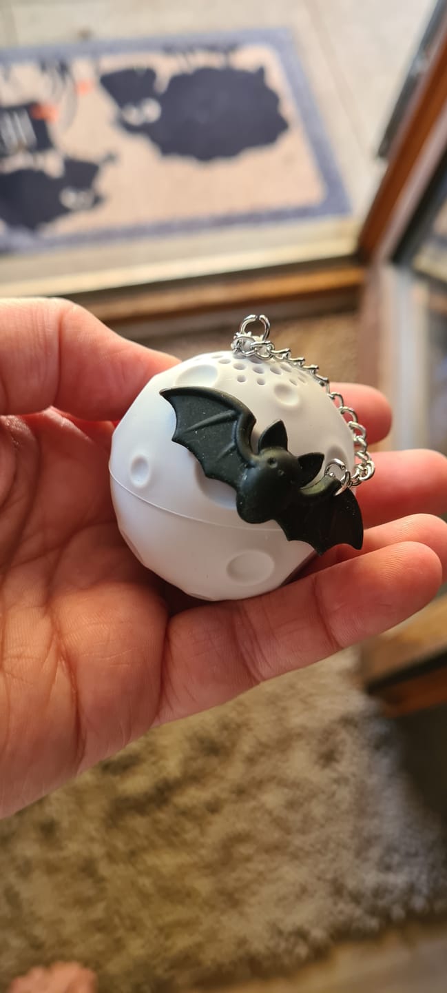 Customer photo review of Mond Tee Ei mit Fledermaus – Silikon Teesieb für losen Tee