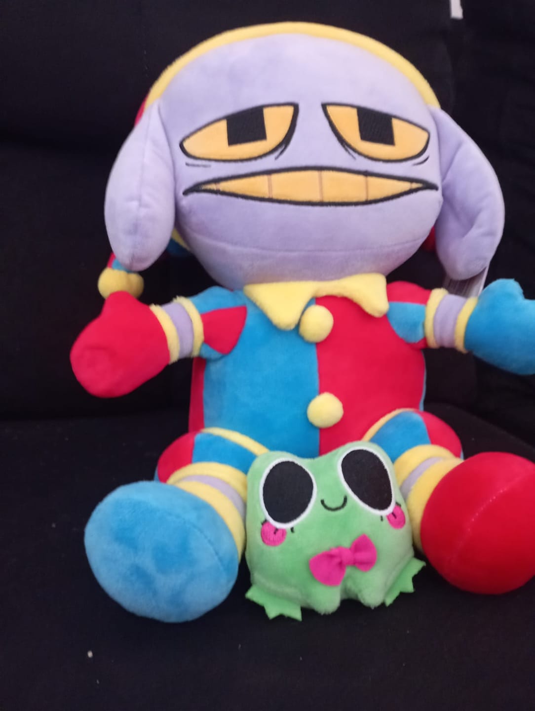 Customer photo review of Pomni-Suit Jax Plush