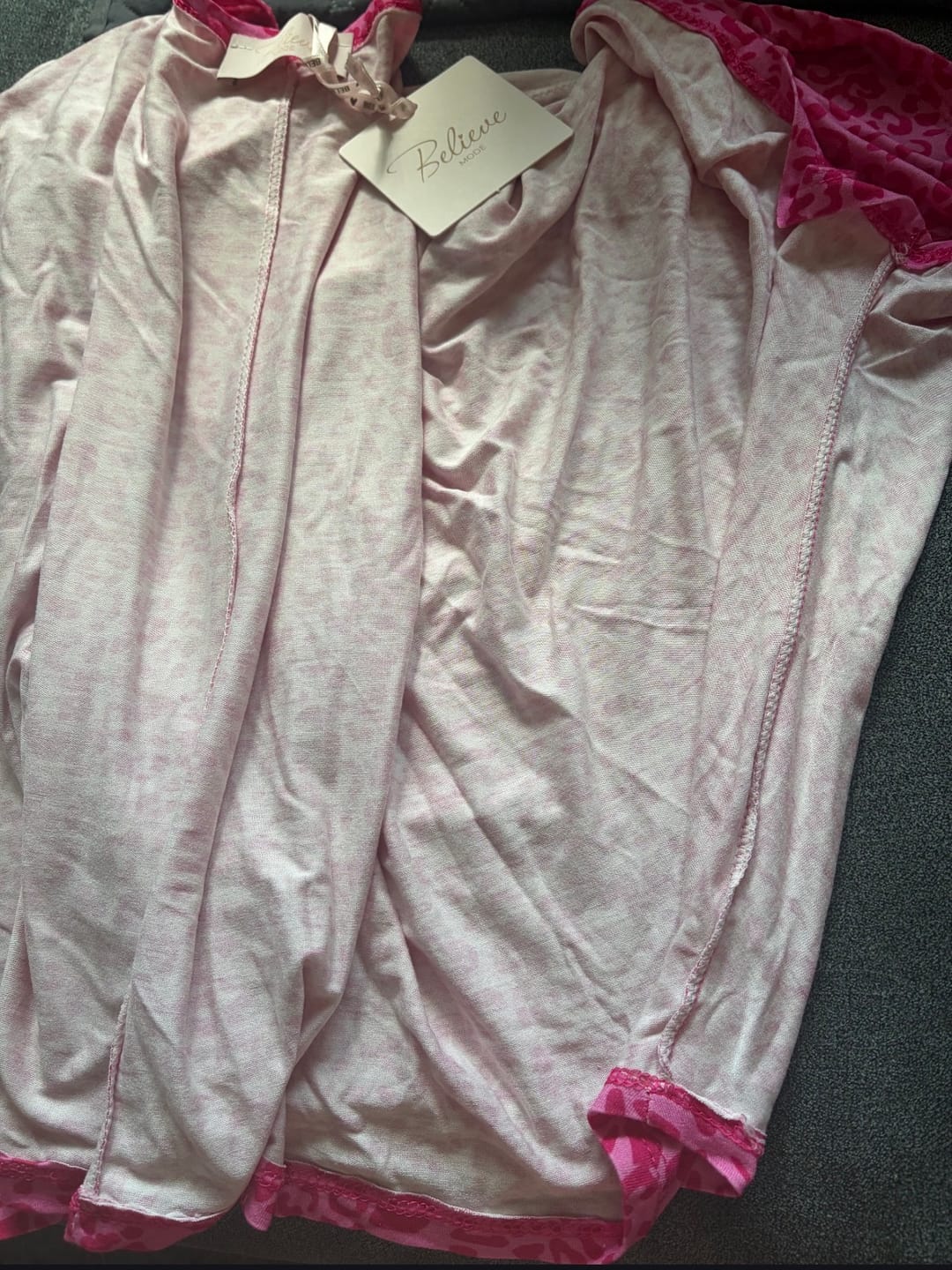 Customer photo review of Luftiges Fledermausshirt rosa LEO ROMANCE pink