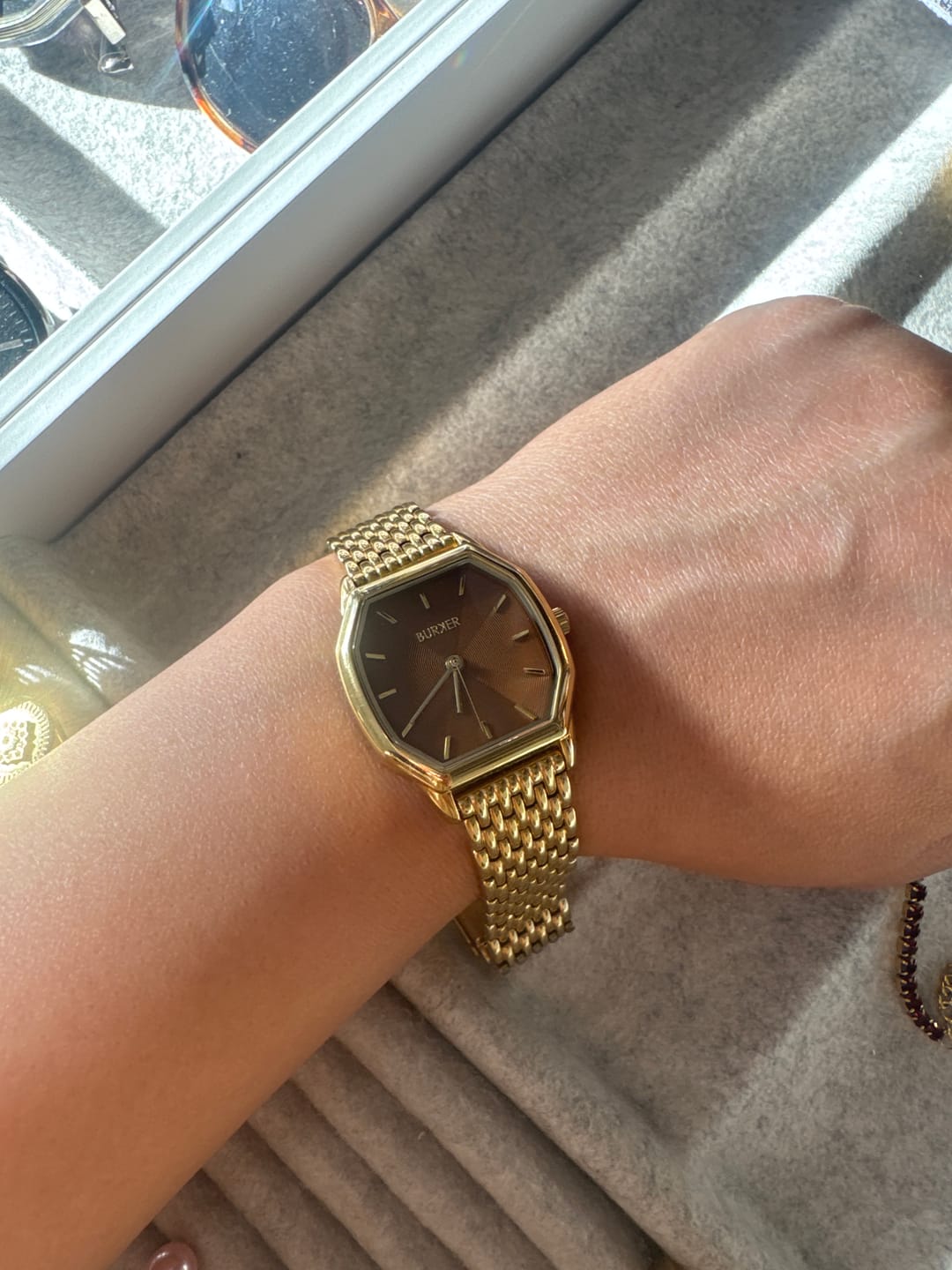 Customer photo review of Julia Gold Brown