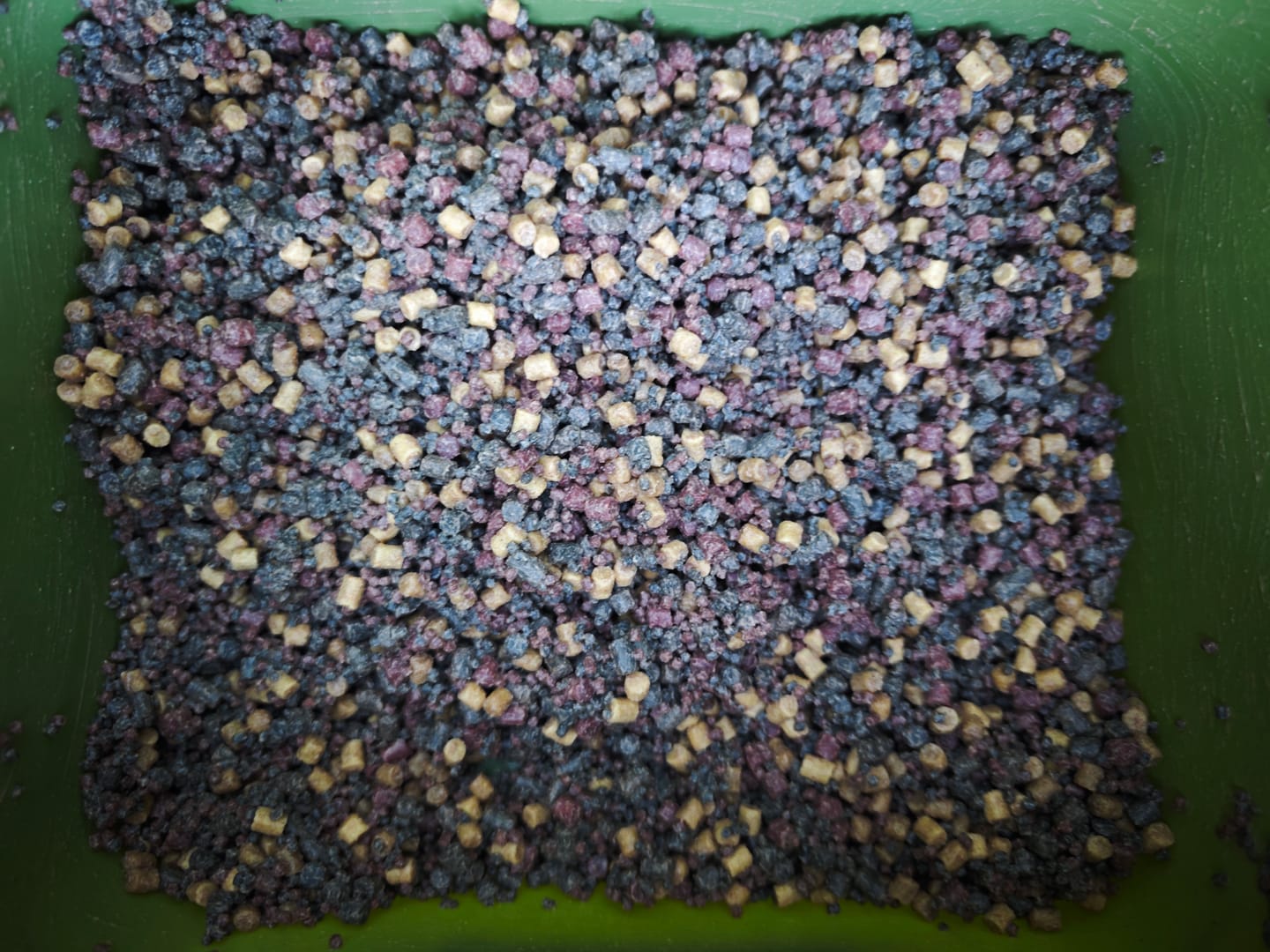 Customer photo review of RED PREMIUM SELECT (RED HALIBUT) PELLETS - ALLTECH COPPENS