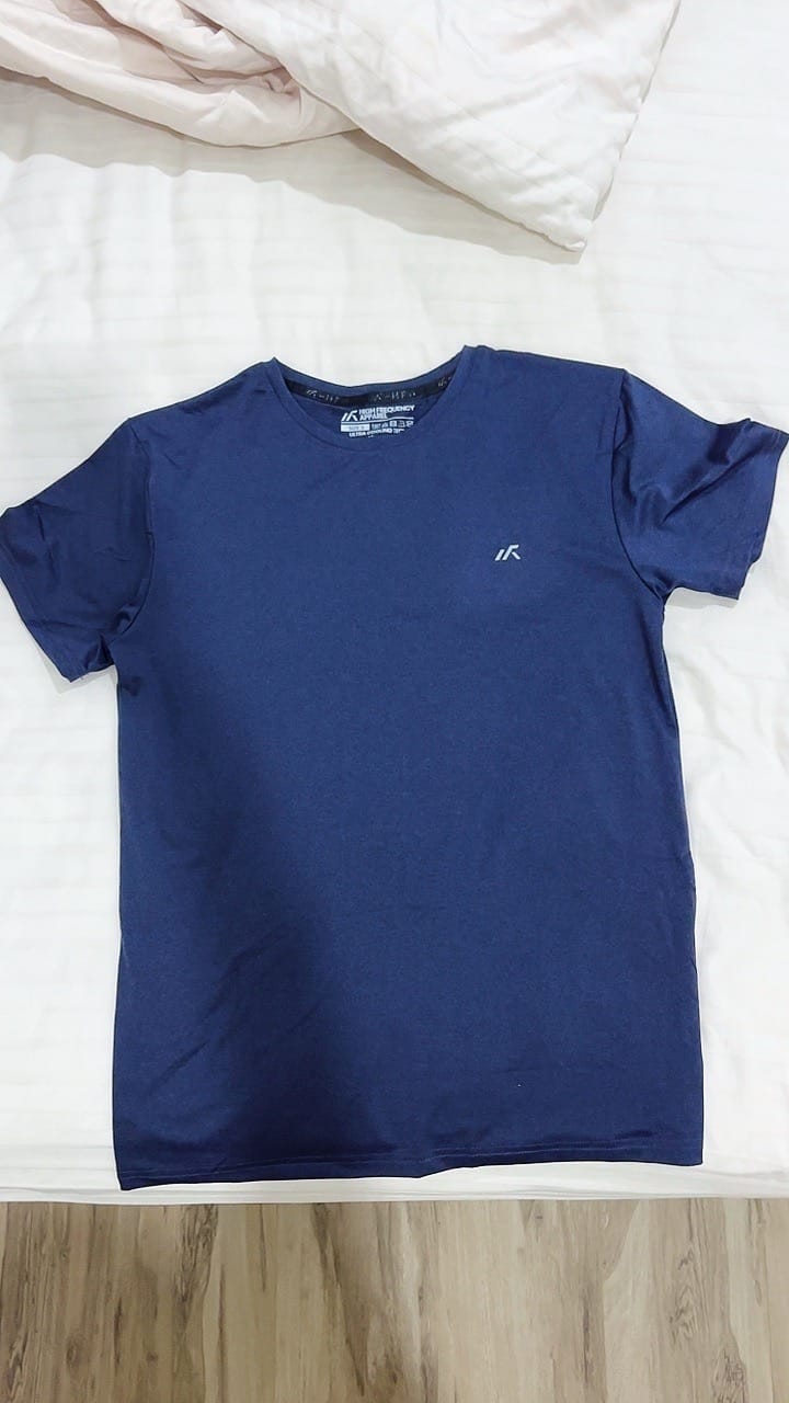 Customer photo review of Dri-Fit Heather Crew Neck Short Sleeve T-Shirt