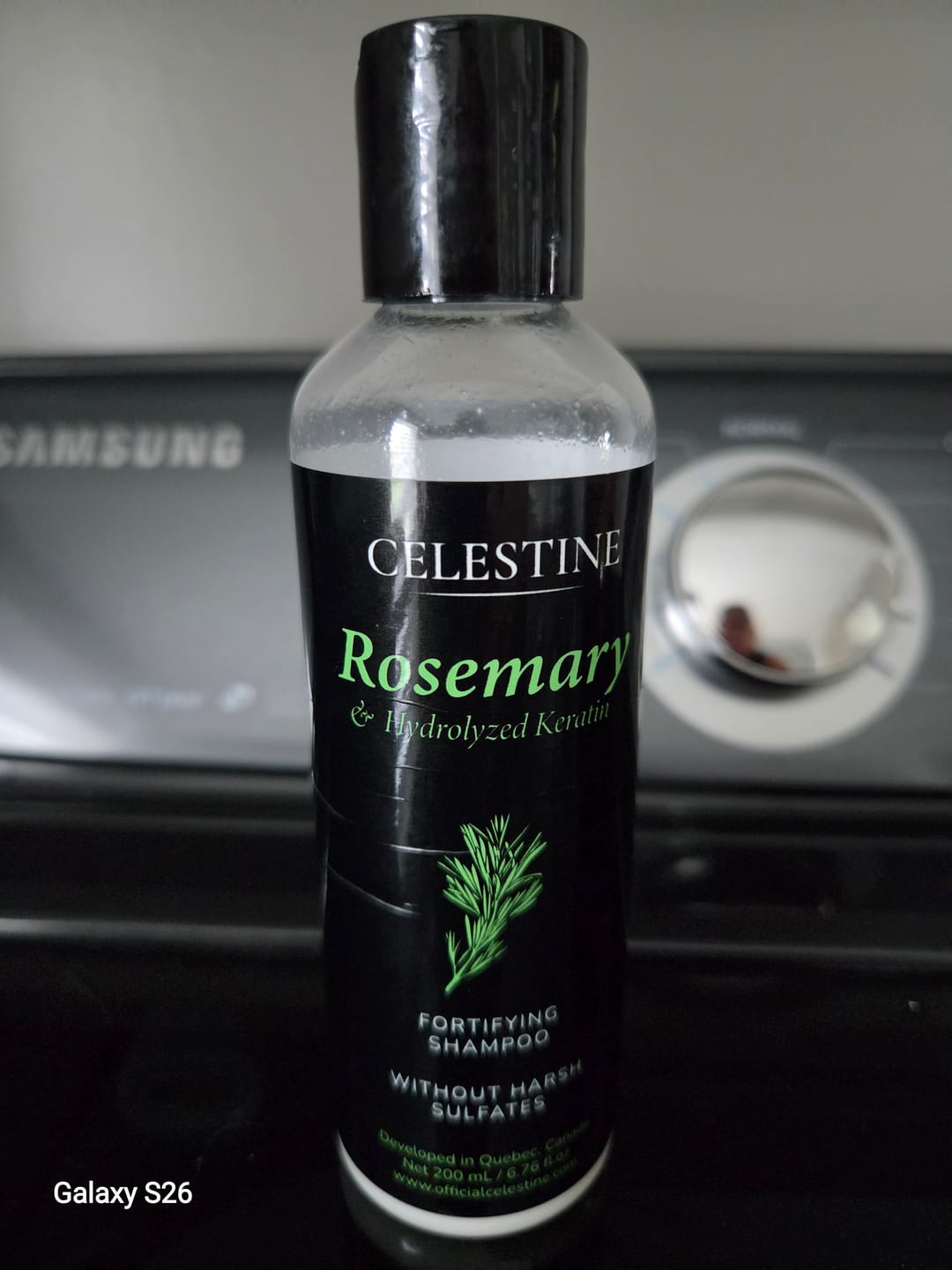 Customer photo review of SHAMPOING NATUREL AU ROMARIN ET À LA KÉRATINE — POUR DES CHEVEUX PLUS ÉPAIS ET PLUS VOLUMINEUX