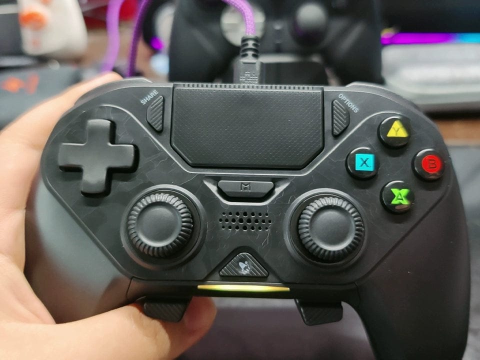 Customer photo review of AceGamer HyperShadow D4  Wireless Controller