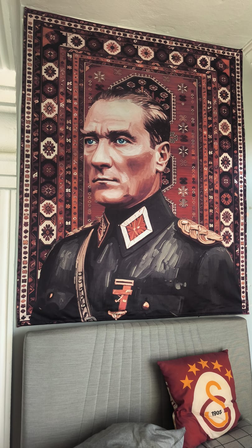 Customer photo review of Özel Tasarım Atatürk Duvar Örtüsü