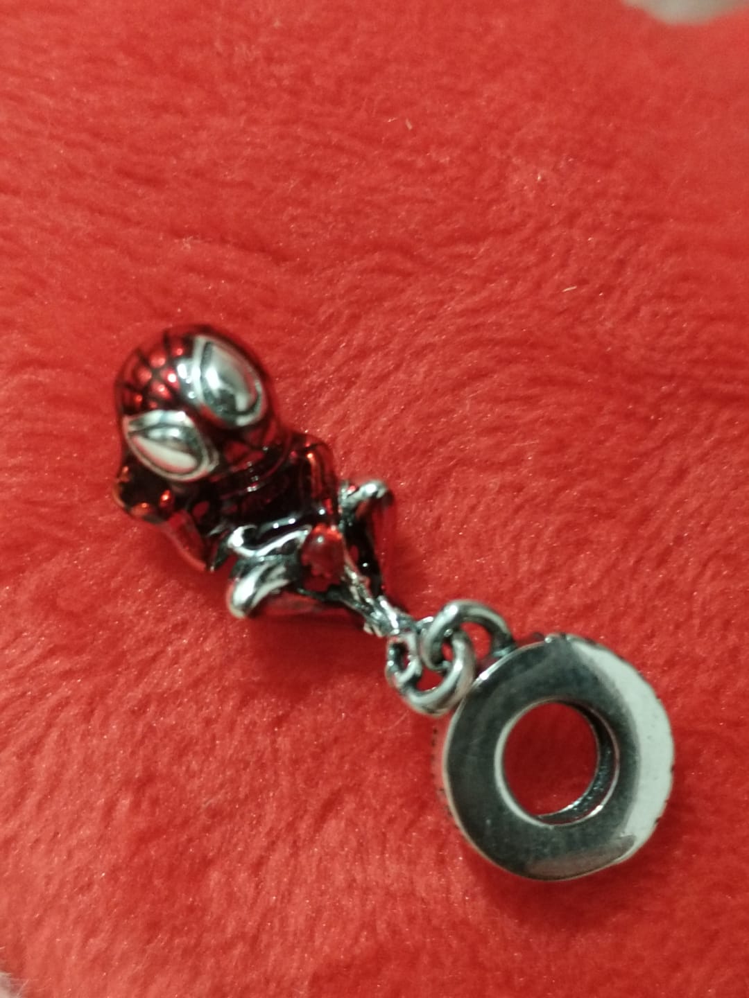 Customer photo review of Héroe Arácnido Colgante