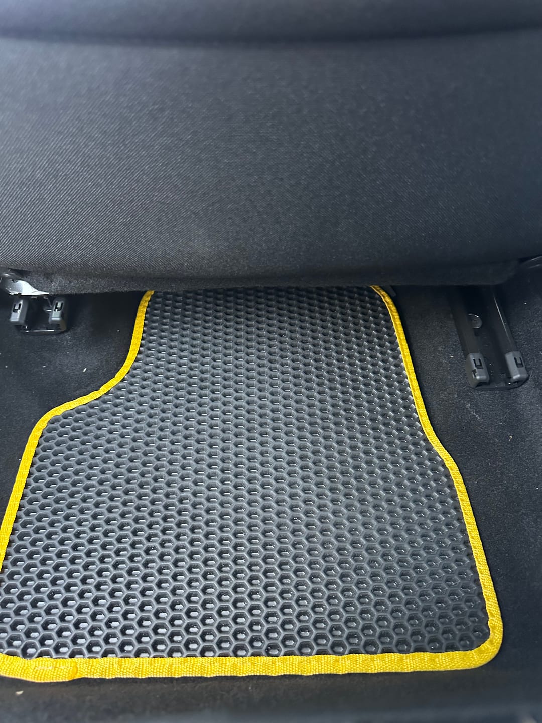 Customer photo review of Auto Fußmatten nach Maß - Komplettset