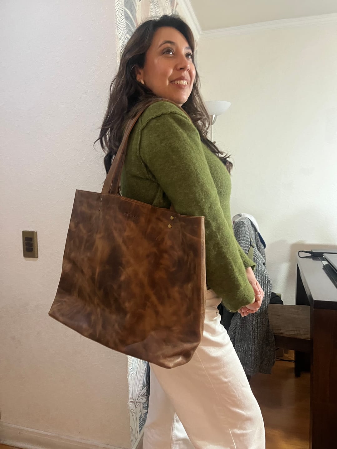 Customer photo review of Cartera Pompeia Moca