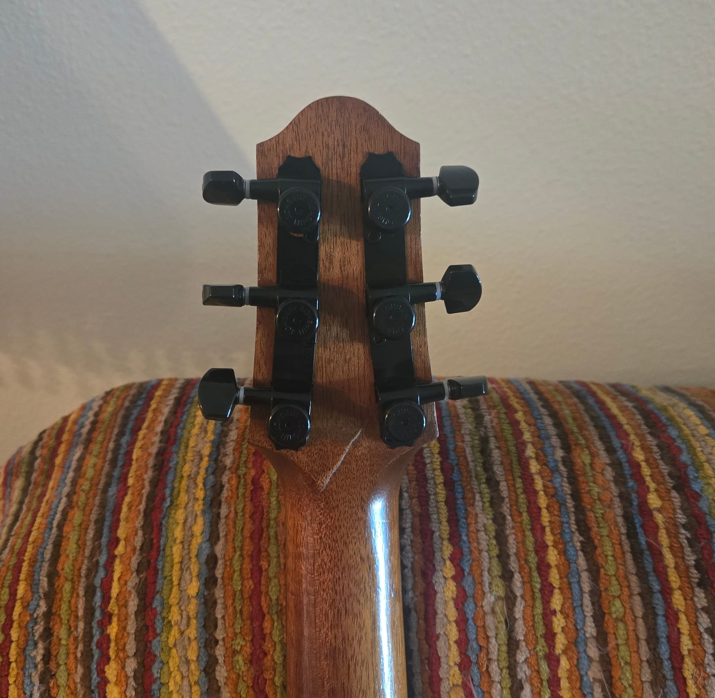 Customer photo review of Guitar Tuner Upgrade Kit for 3+3 Headstocks (10mm Post Holes)