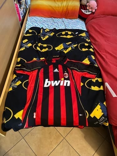 Customer photo review of AC MILAN 2006/07 HOME SHIRT