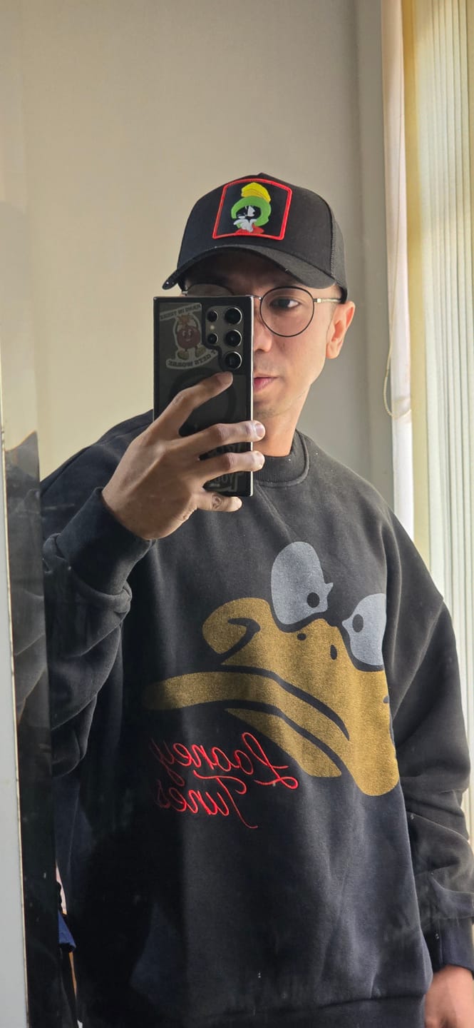 Customer photo review of 9135 - Looney Tunes Patch Trucker Hats