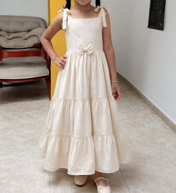 Customer photo review of Vestidos para niña - Cleo Beige