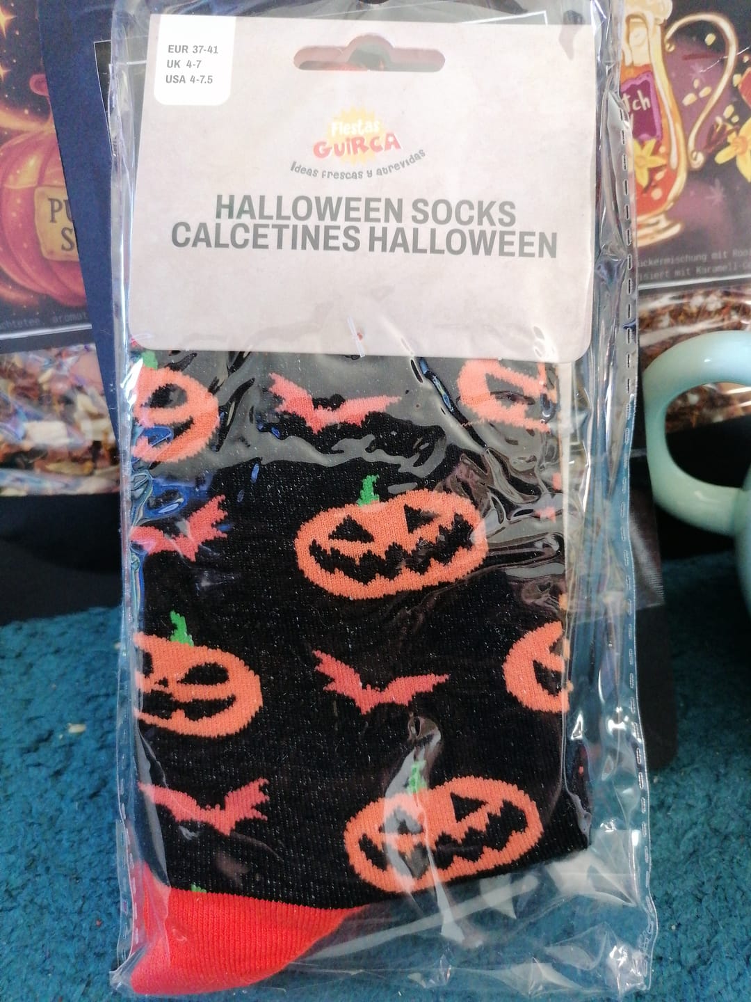 Customer photo review of Halloween-Socken mit Kürbis- und Fledermaus-Motiv
