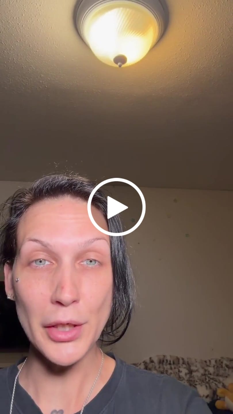 Customer video review of 670nm Deep Red LED Bulb with 3 White Modes