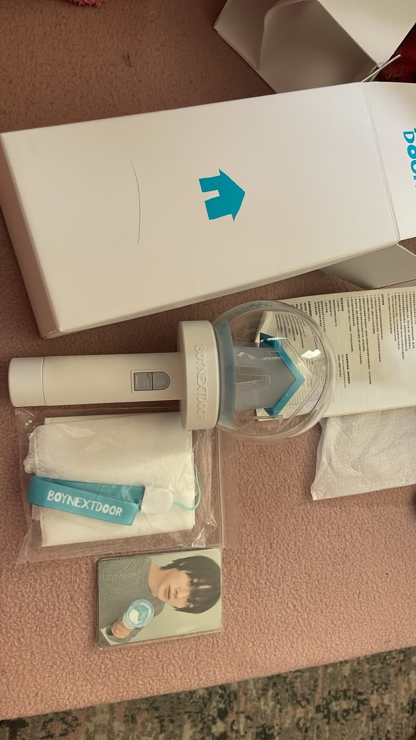 Customer photo review of [NEW] BOYNEXTDOOR - Official Light Stick