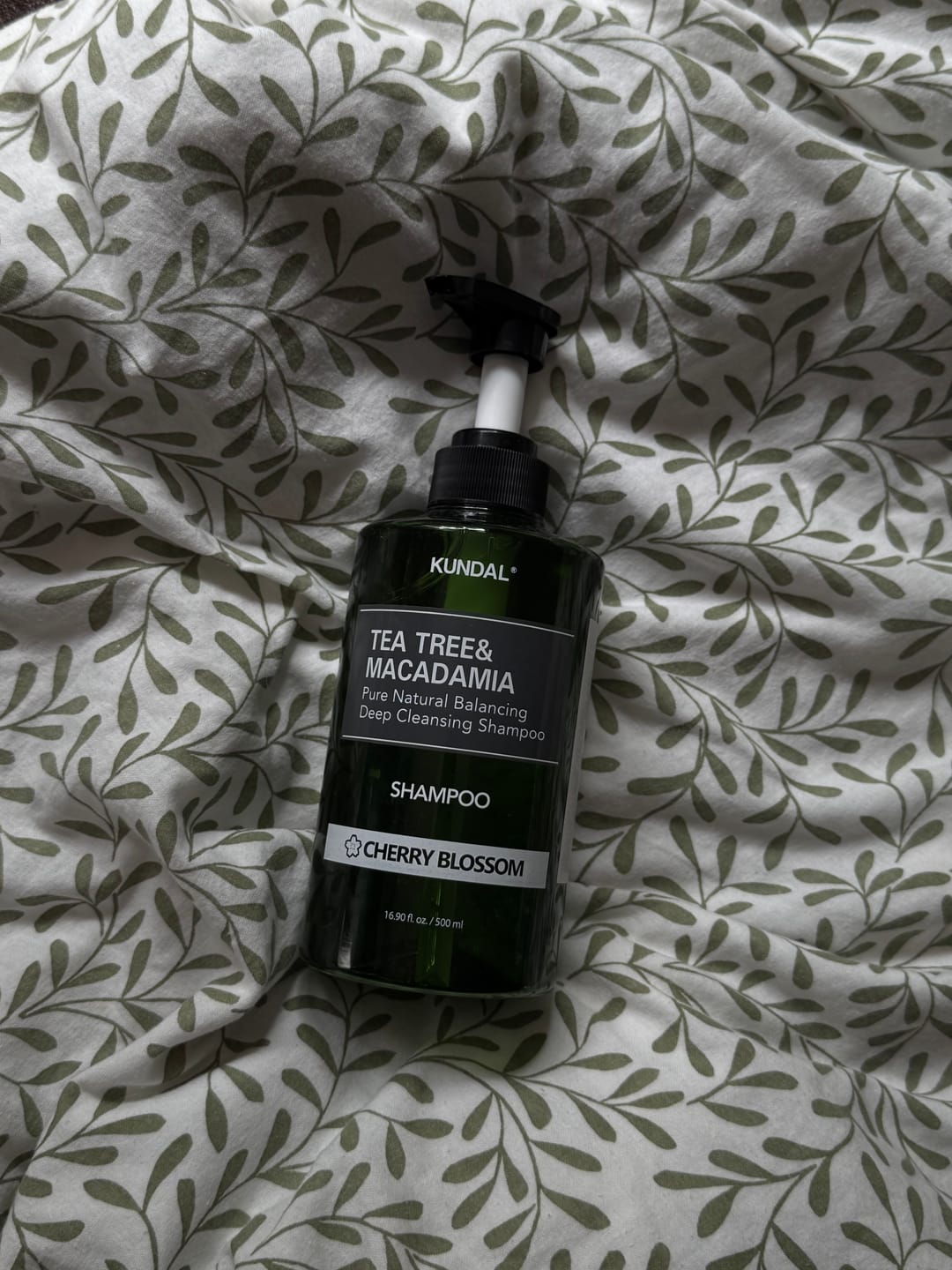 Customer photo review of Dziļi attīrošs šampūns Kundal Tea Tree & Macadamia Deep Cleansing Shampoo Cherry Blossom