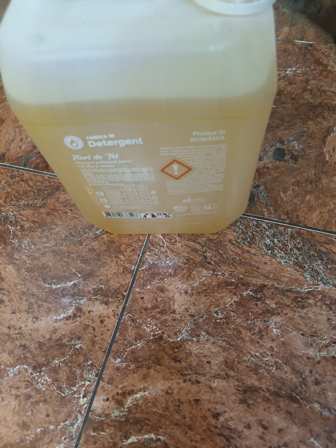 Customer photo review of Detergentul Flori de Tei 5L