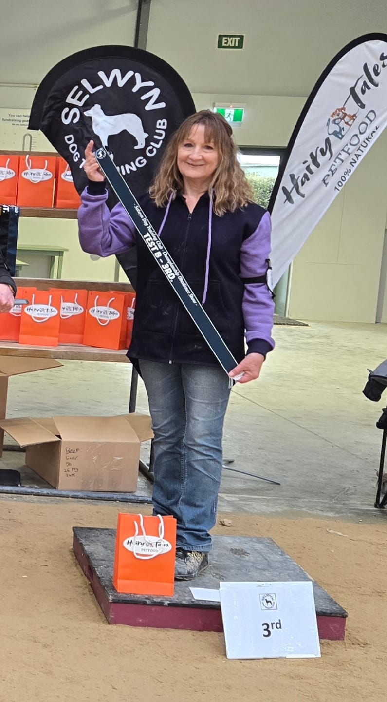 Customer photo review of Lilac & Navy | Full Zip Long Tail Hood