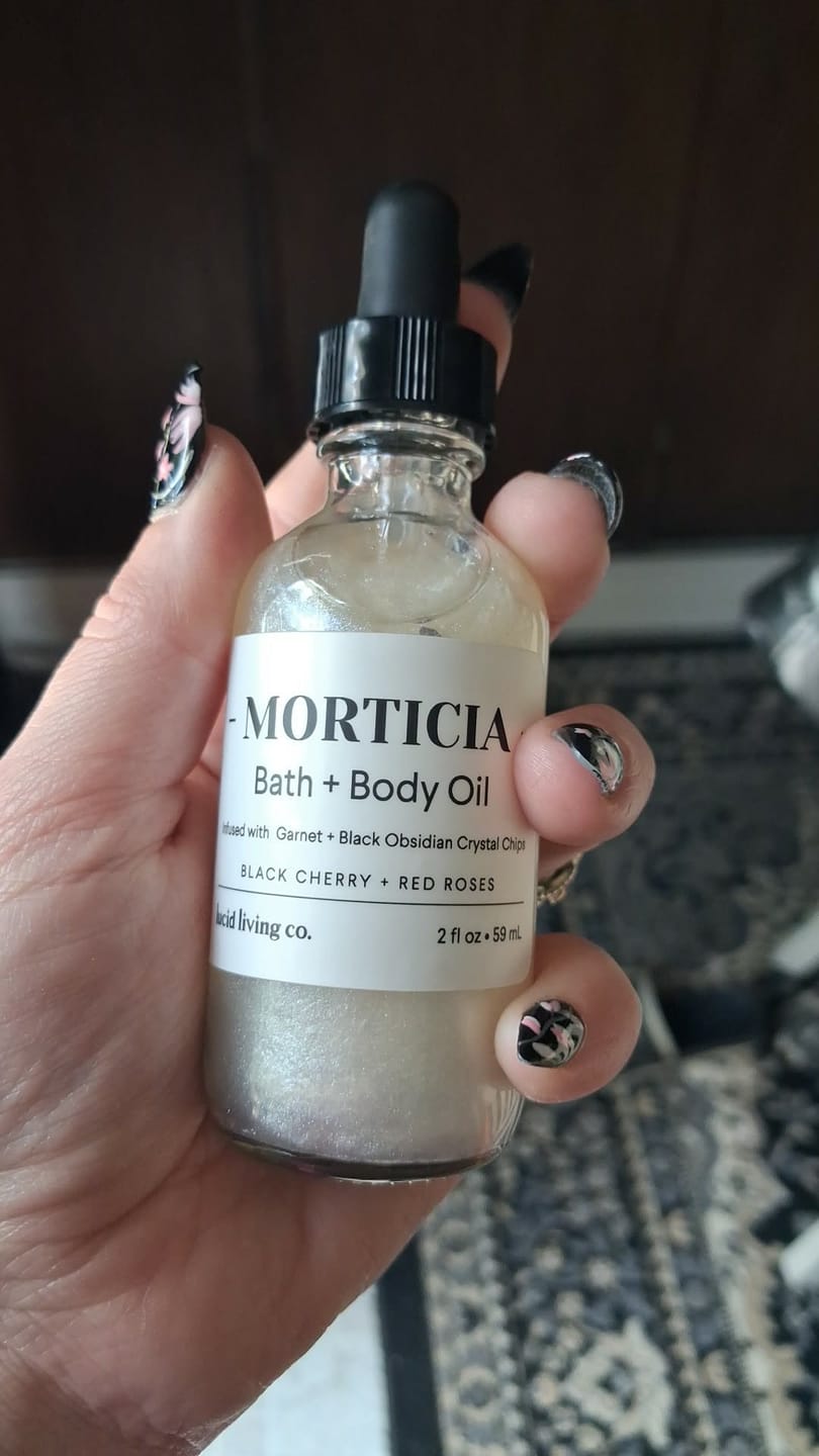 Customer photo review of MORTICIA Bath & Body Oil