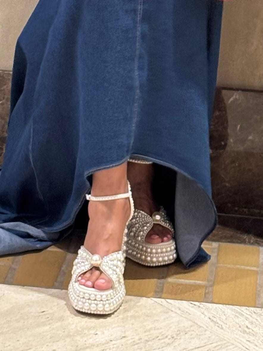 Customer photo review of ASTRELLA-WHITE PLATFORM HEELED SANDAL