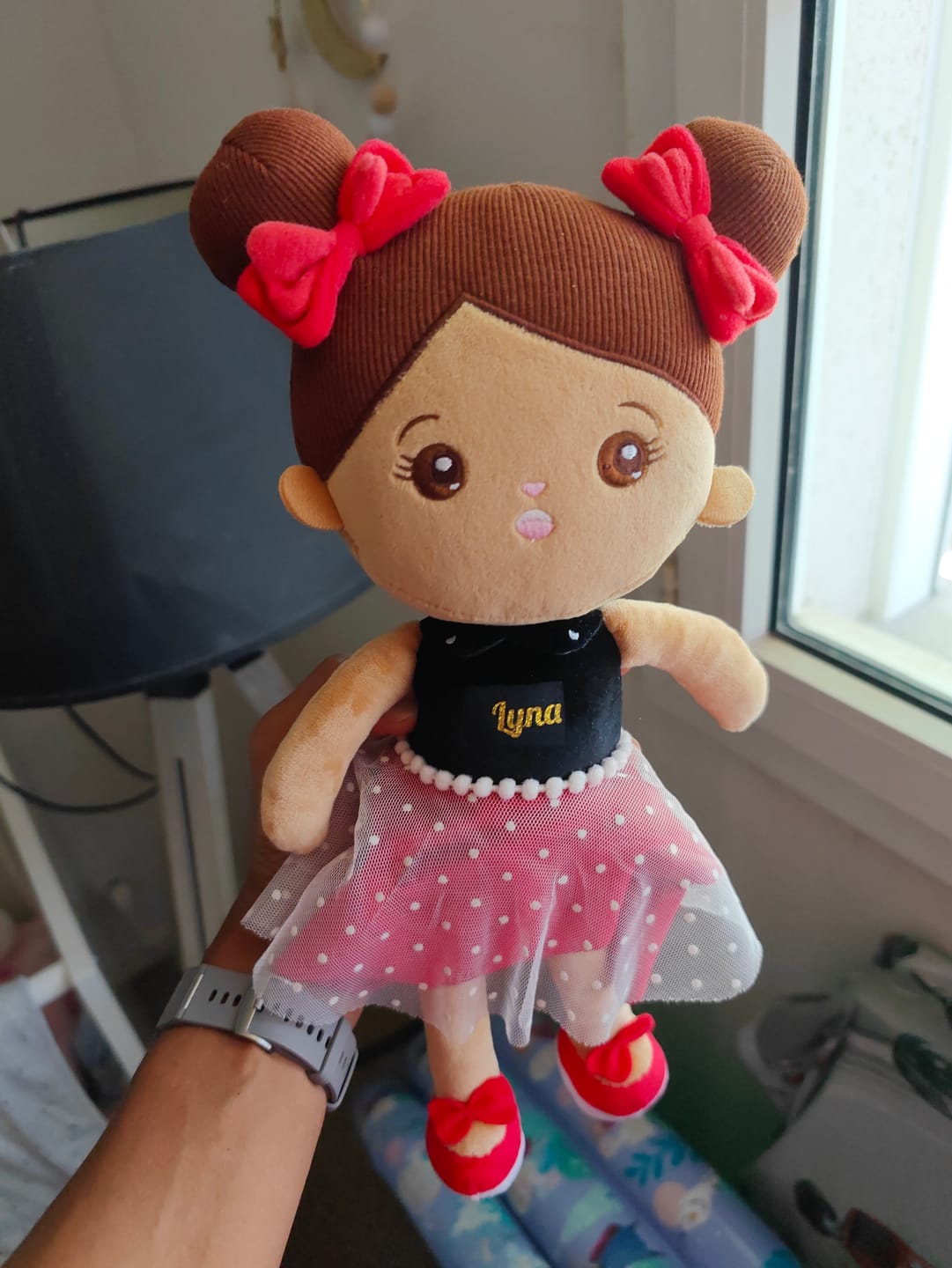 Customer photo review of Personnalisée Poupée en Peluche avec Yeux Ouverts dans Teint Brun