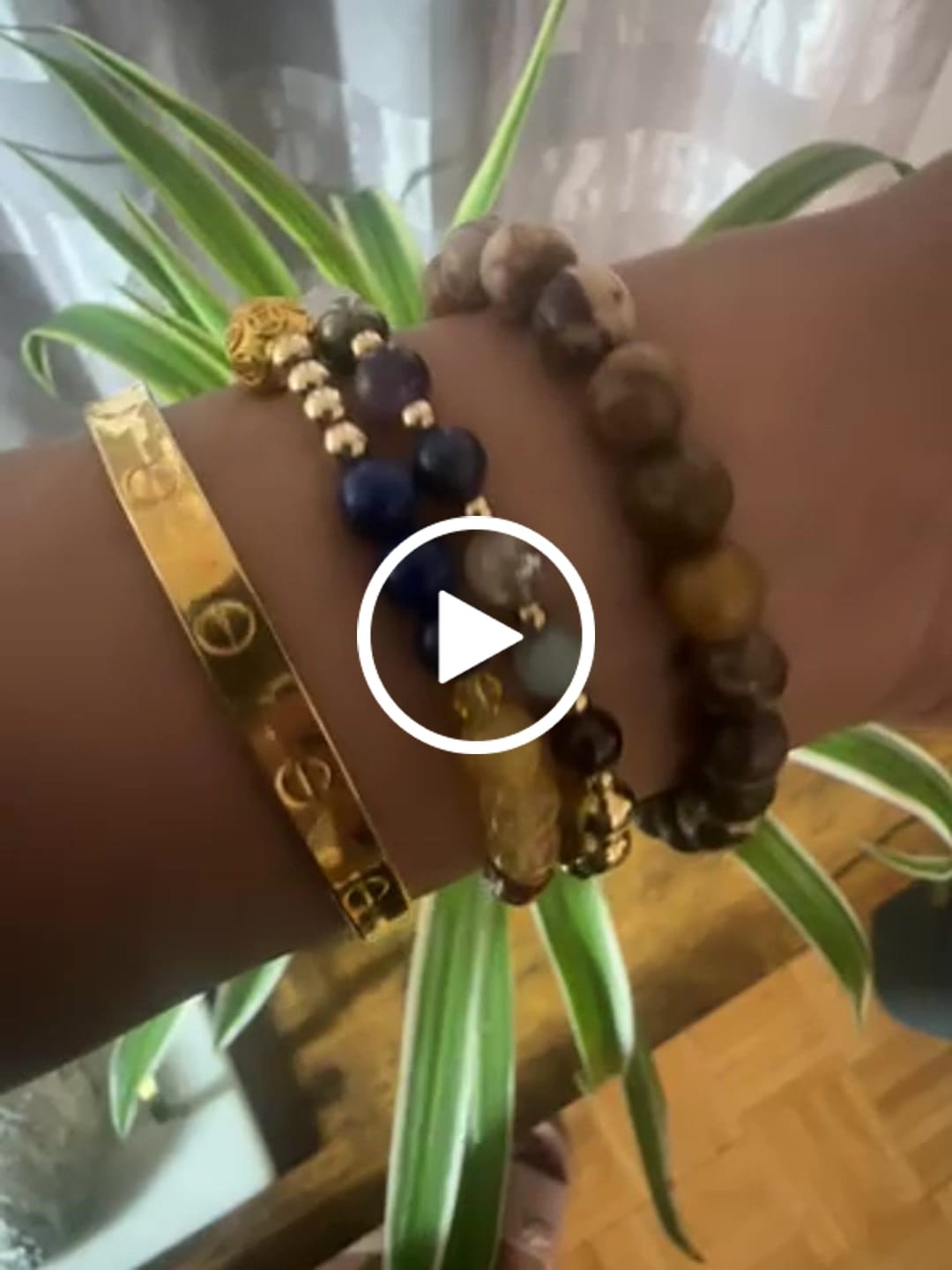 Customer video review of Lion's Gate 8/8 Mega Money and Romance REAL Gold Bracelet
