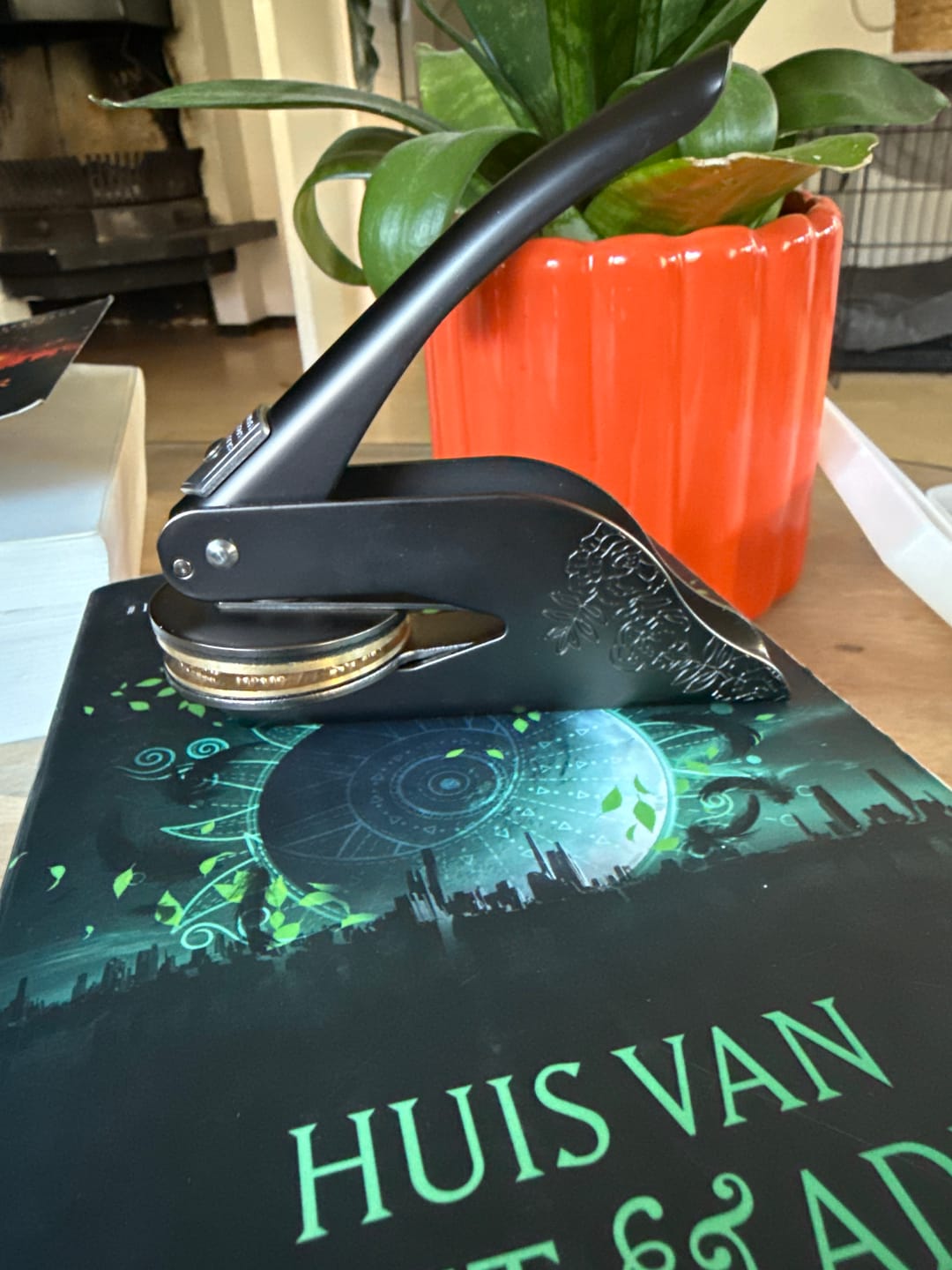 Customer photo review of BoekenStempel - Persoonlijke Boekstempel