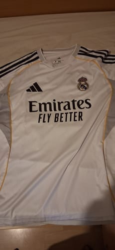 Customer photo review of REAL MADRID 2025/26 HOME SHIRT