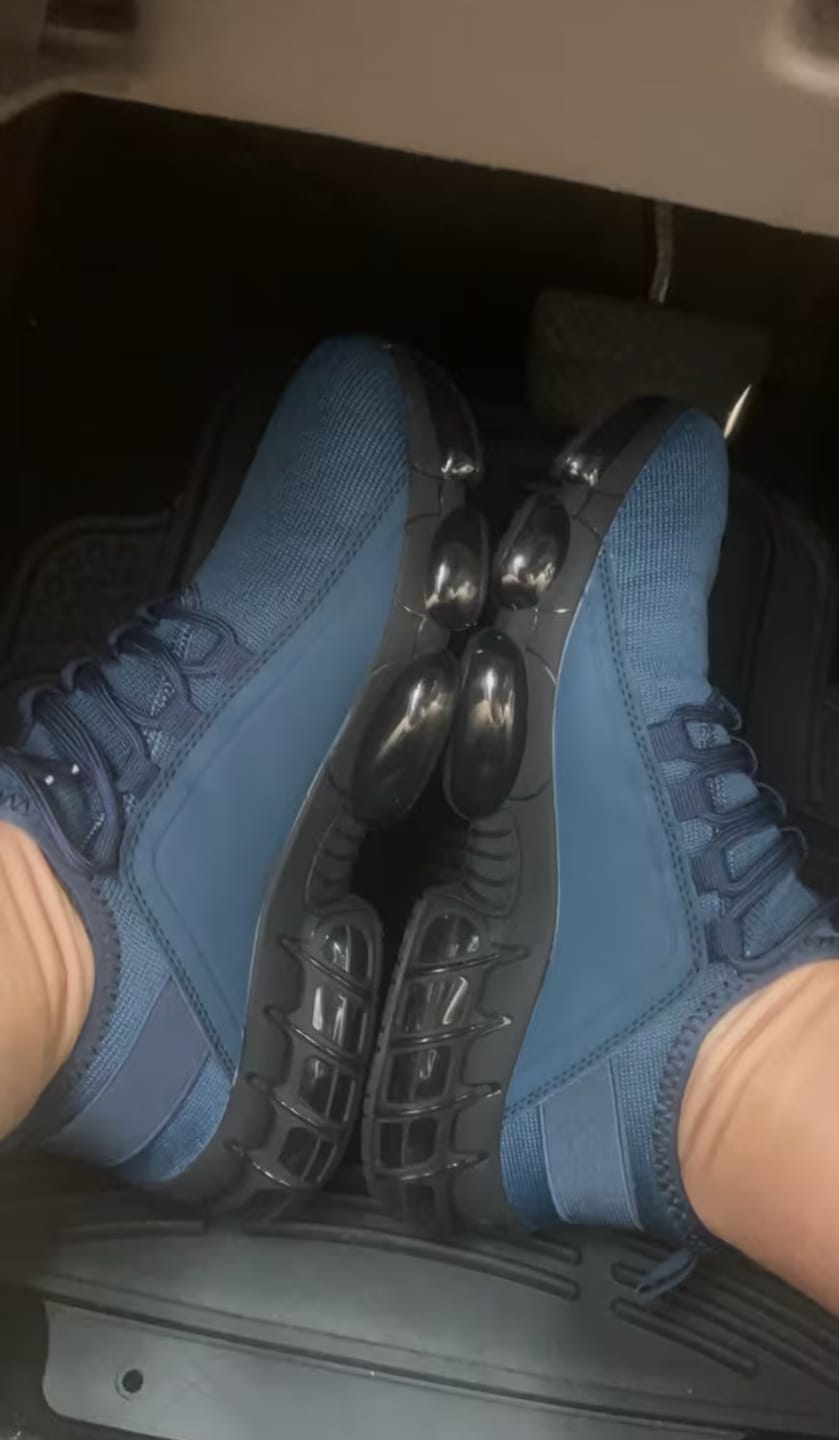 Customer photo review of EaseStep™ Men's Lightweight Comfort & Support Sneakers