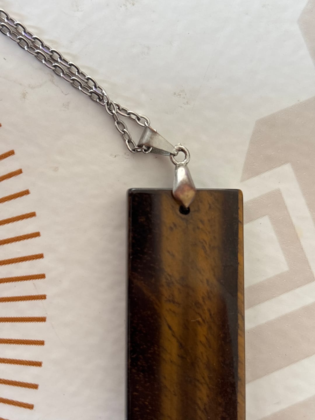 Customer photo review of Pendentif "Élégance & Puissance" en Pierre Naturelle