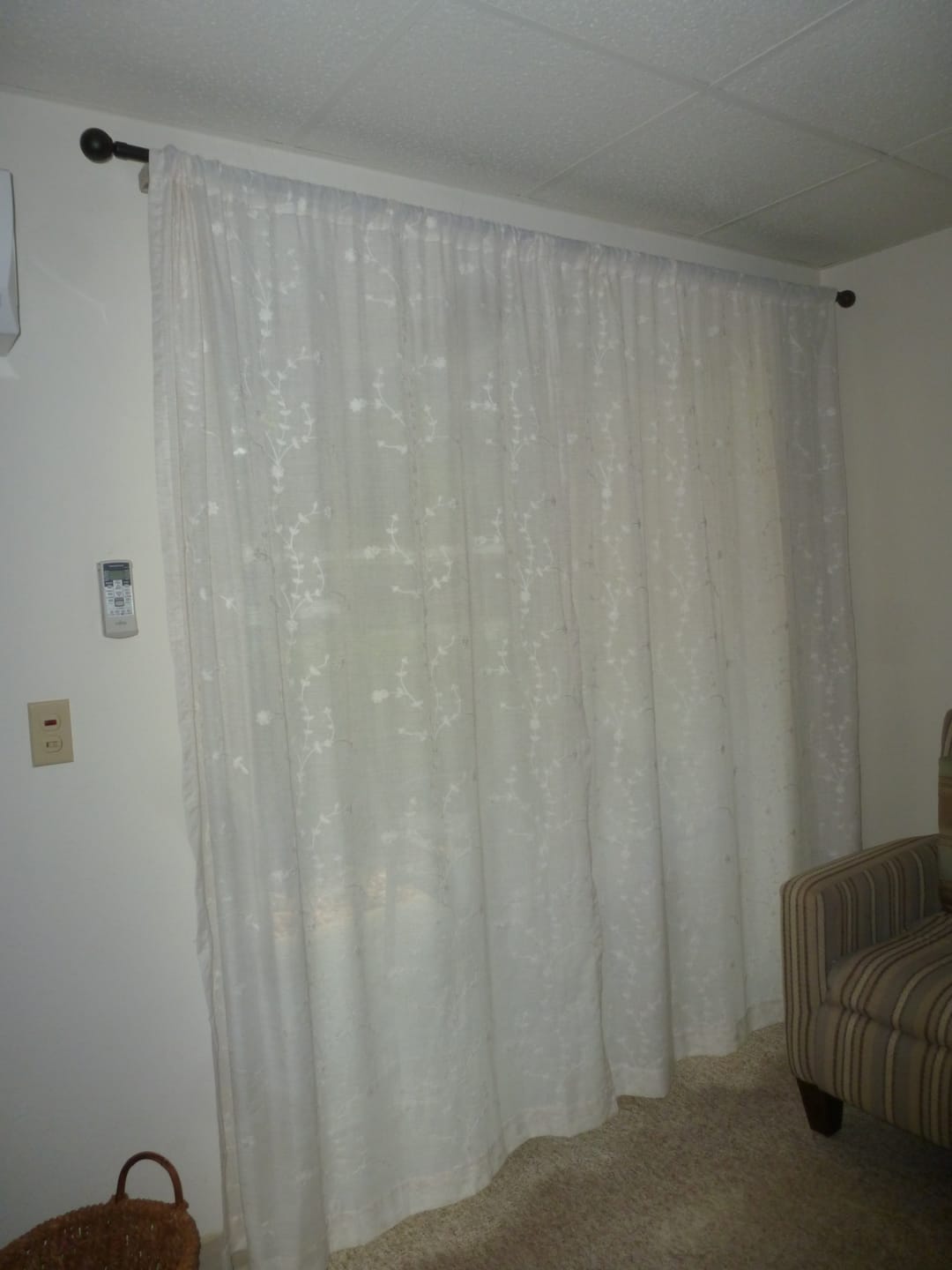 Customer photo review of Classic Ball Finial Curtain Rod