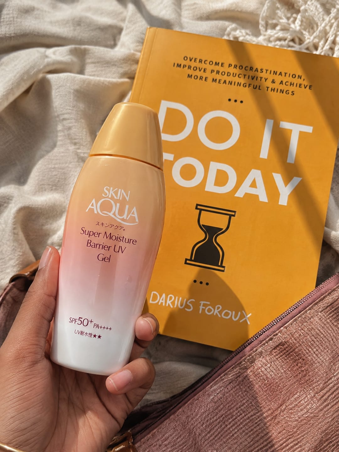 Customer photo review of Skin Aqua Super Moisture Barrier UV Gel SPF50+ PA++++ 100g