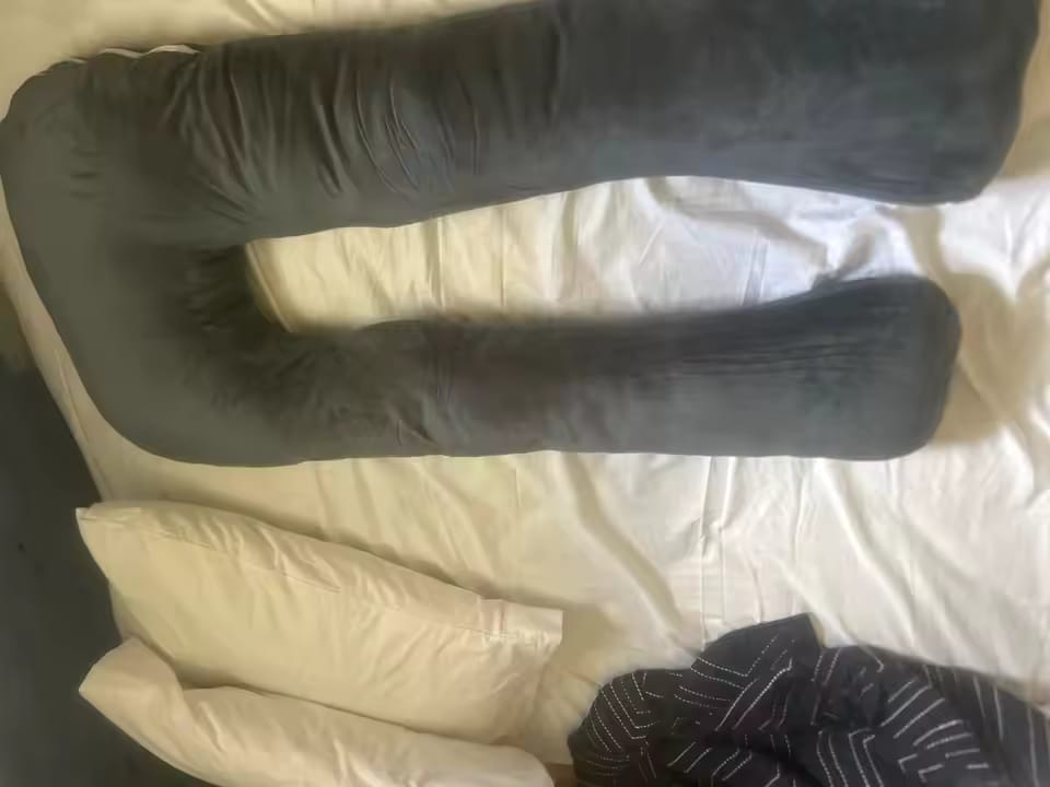 Customer photo review of Hestia - 130×70cm Soft U-Shaped Full-Body Pregnancy Pillow