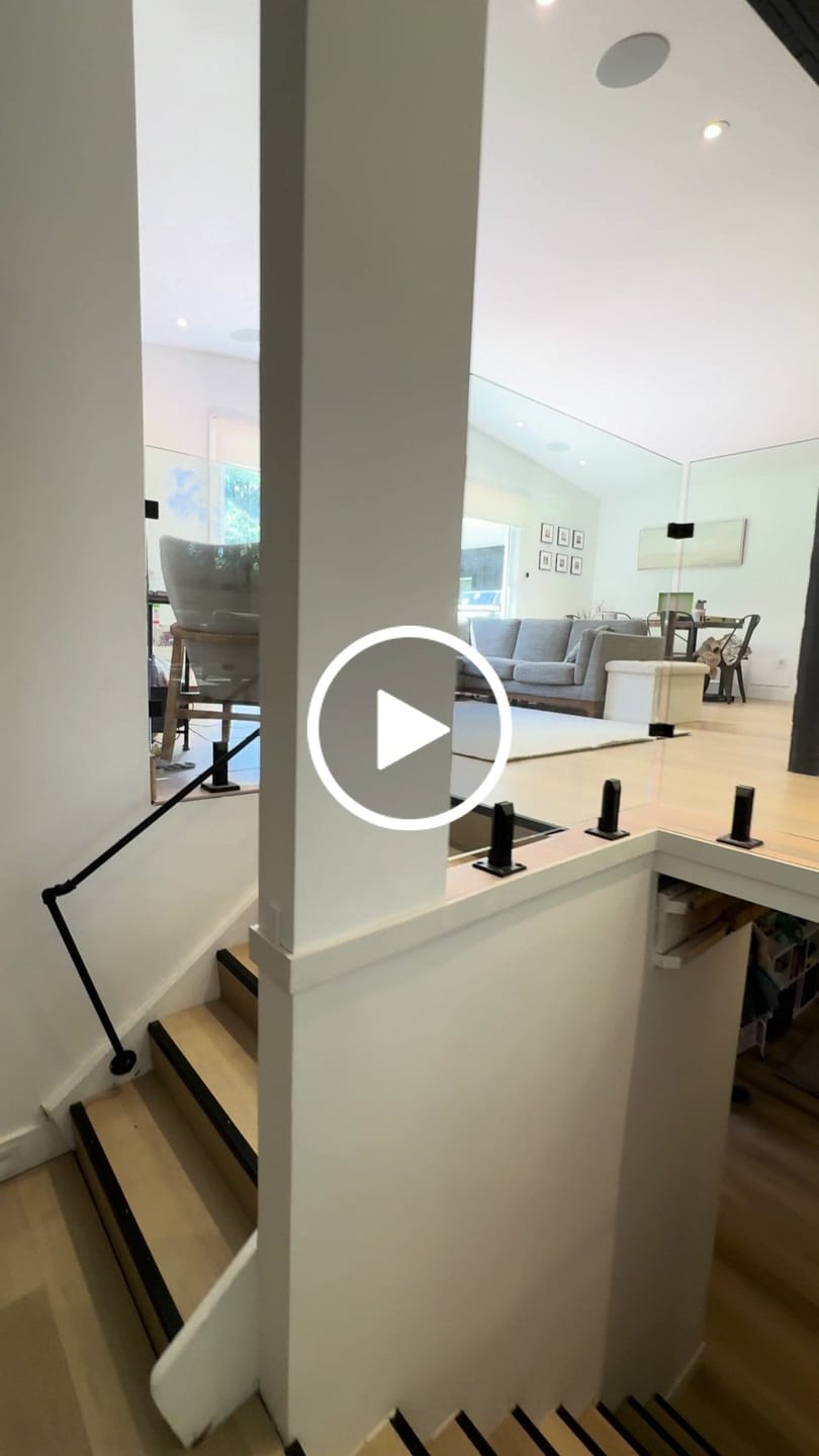 Customer video review of SmartWings Motorized Light Filtering Solar Shades 1%/3%/5% Openness Aventus